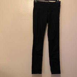 Black skinny jeans size CA 29